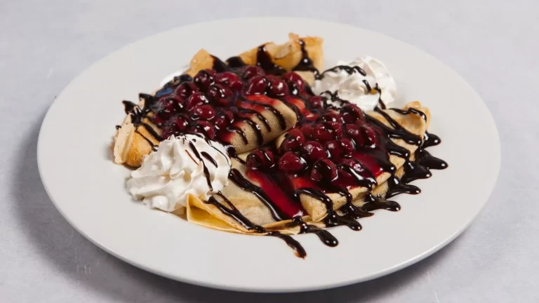 Nutella i visnja palacinka