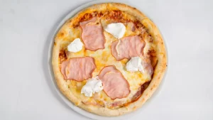 Pizza with roast-meat